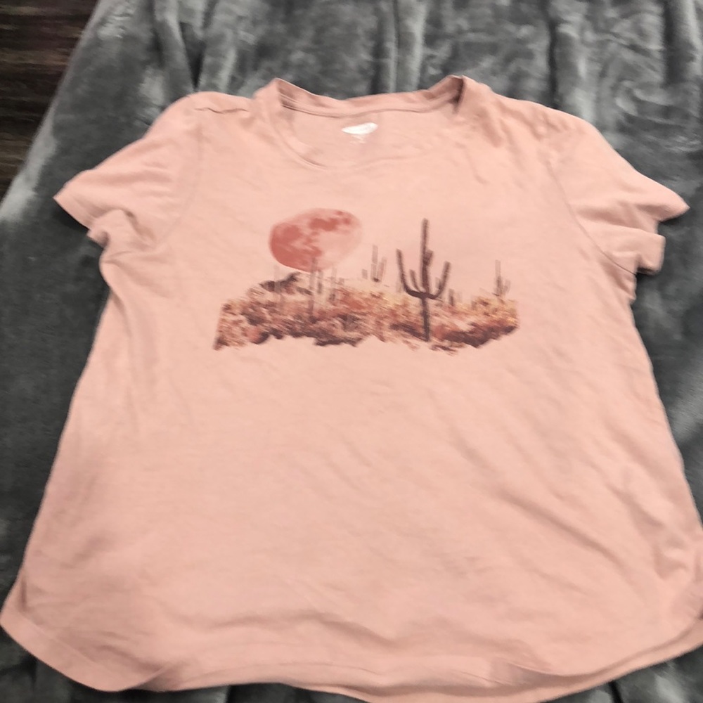 pink old navy shirt